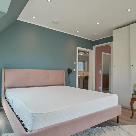 Haus Hafen Holiday home *